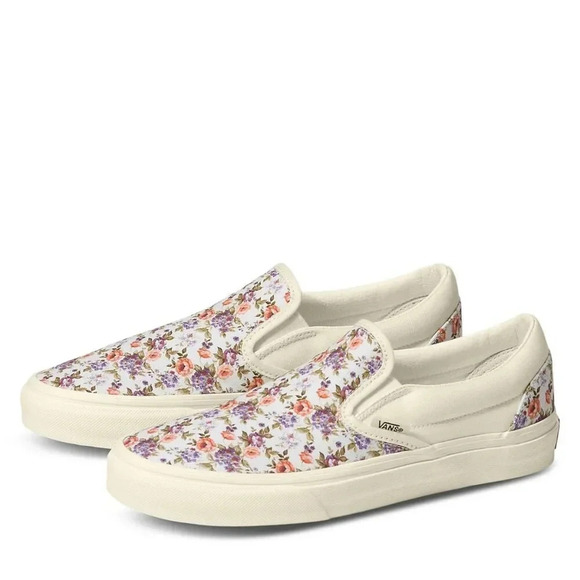 Vans Classic Slip-On Shoes In  Vintage Floral - Picture 1 of 8